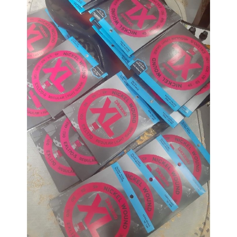 dây guitar bass 5 dây của D'addario
