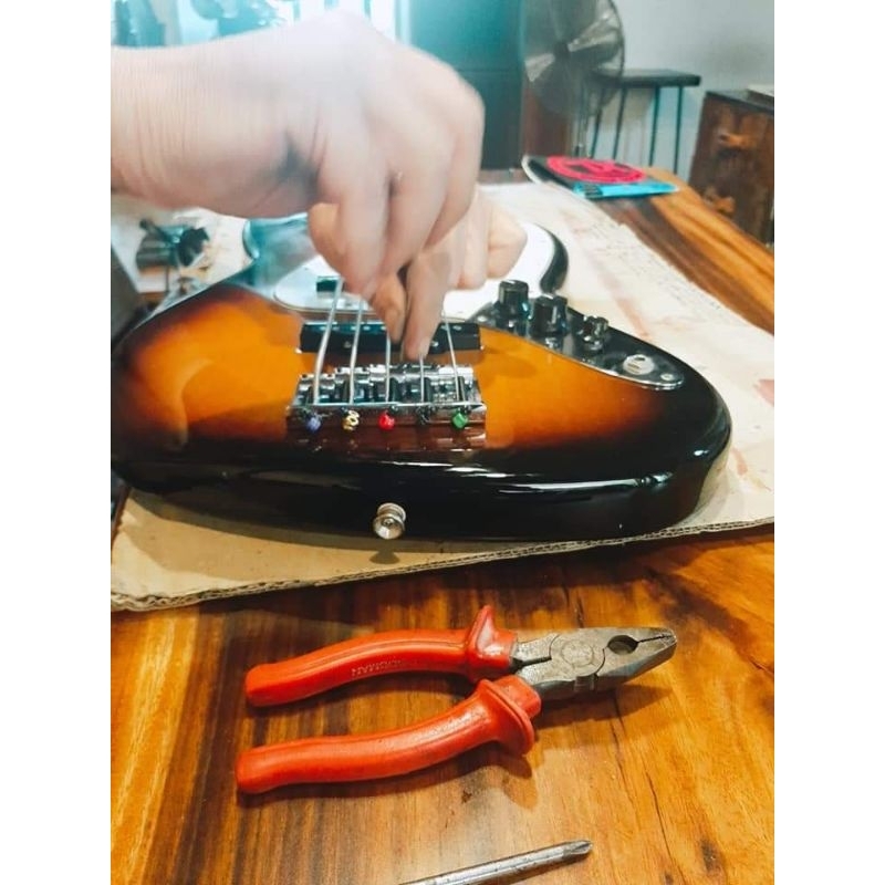 dây guitar bass 5 dây của D'addario