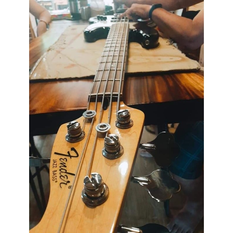 dây guitar bass 5 dây của D'addario