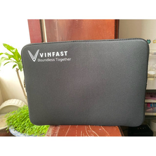 Túi văn phòng Vinfast, chống sốc laptop Vinfast, loại 1 hoặc 3 ngăn êm ái. Vinfast printed laptop bag