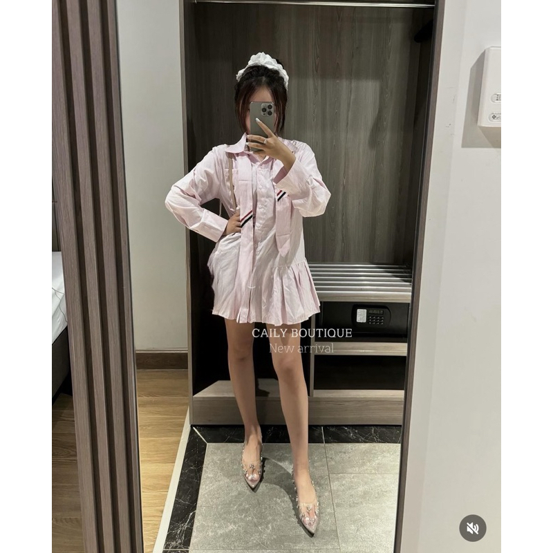 MIU.STUDIO | Đầm xuông sơmi dáng babydoll dài tay phối sọc trắng thiết kế chân dập ly ngắn xoè kèm dây style trẻ trung