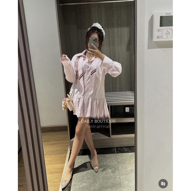 MIU.STUDIO | Đầm xuông sơmi dáng babydoll dài tay phối sọc trắng thiết kế chân dập ly ngắn xoè kèm dây style trẻ trung
