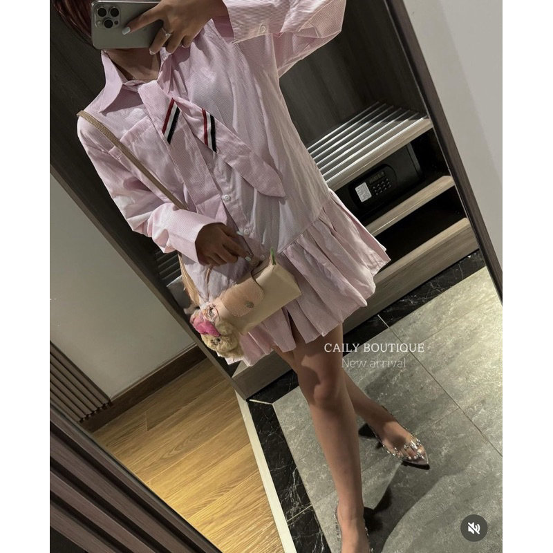 MIU.STUDIO | Đầm xuông sơmi dáng babydoll dài tay phối sọc trắng thiết kế chân dập ly ngắn xoè kèm dây style trẻ trung