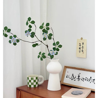 Bình hoa gốm trắng Bắc âu, trang trí