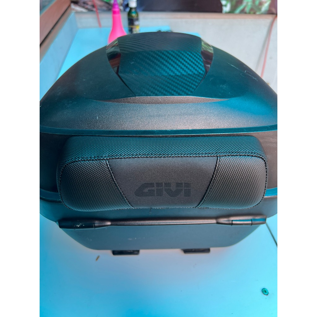 Phụ kiện gắn thùng Givi , nệm tựa lưng thùng Givi dưới 32 lít
