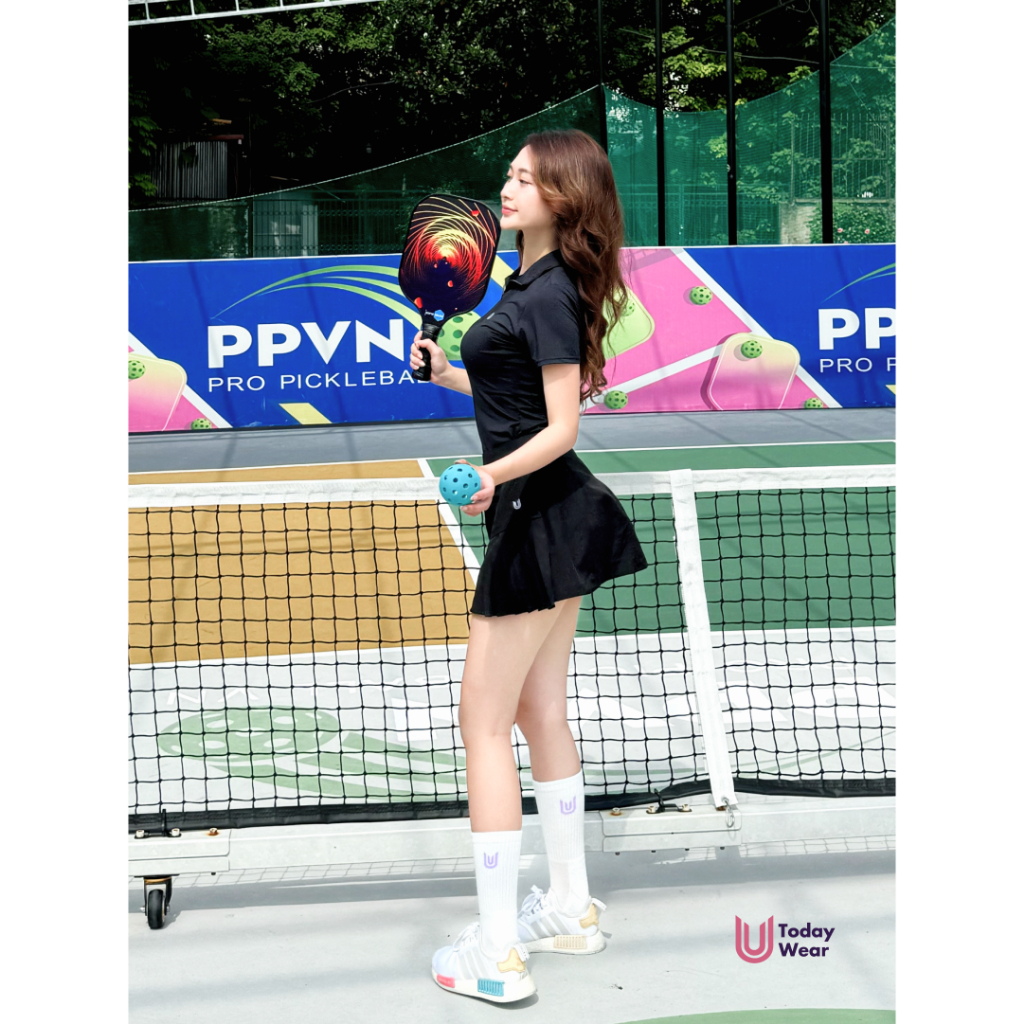 Ảnh Set bộ đồ thể thao nữ áo Lia Top đen mix chân váy Elly Skirt đen Today U Wear cầu lông tennis pickleball bóng bàn 2