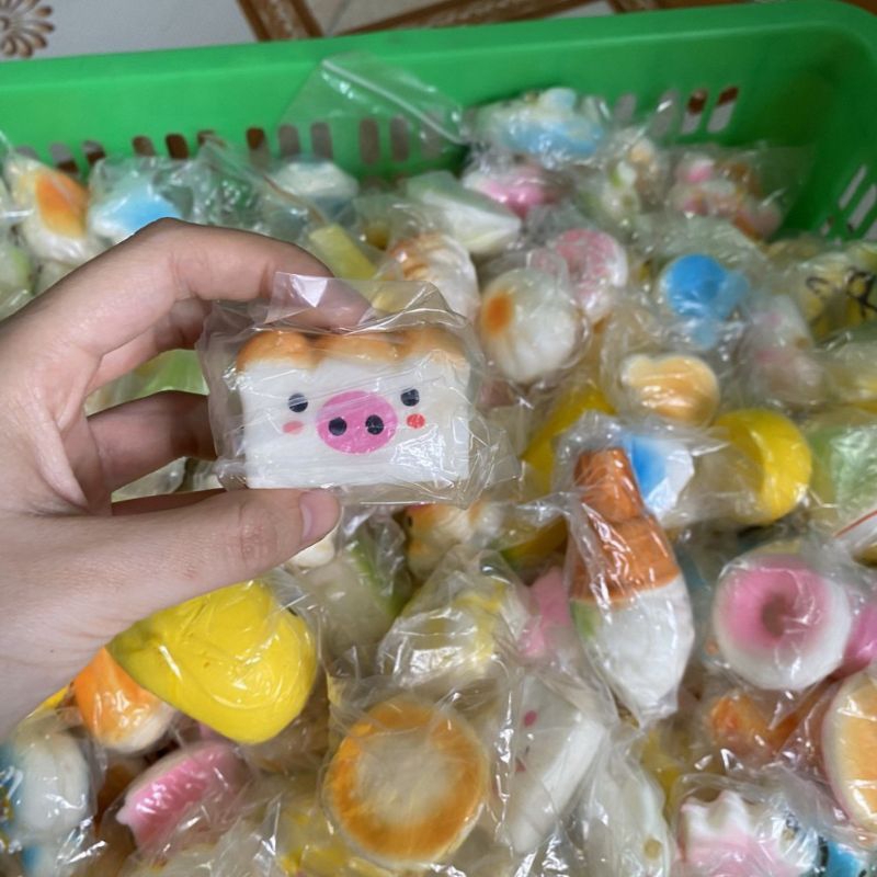 squishy random kèm sticker quà tặng [ đọc mô tả] | Shopee Việt Nam