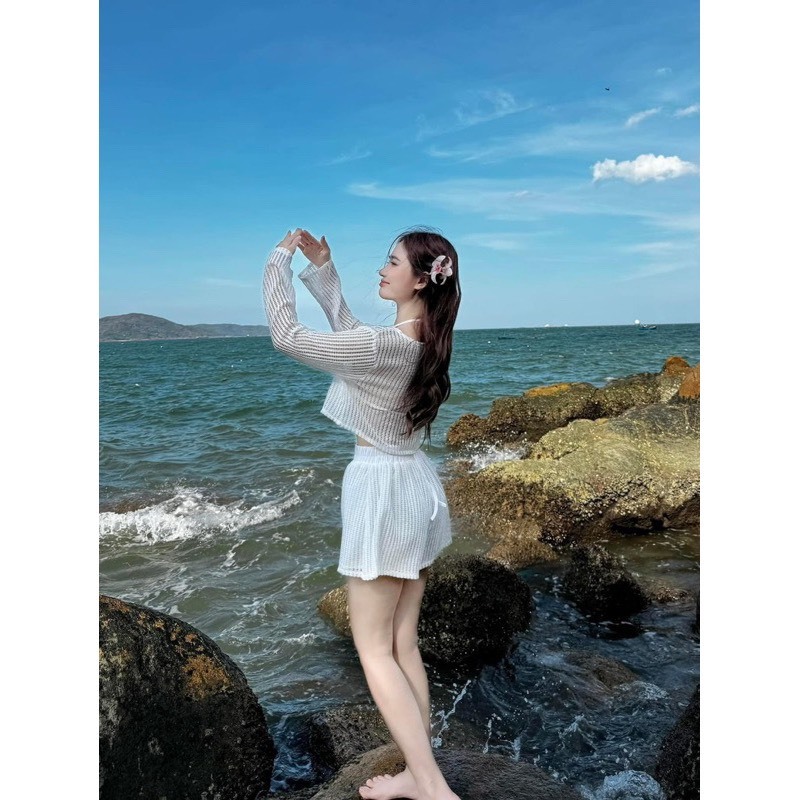 BIKINI, ĐỒ BƠI đi biển thời trang,3 chi tiết áo bra có mút quần short kèm áo KHOÁC REN LỖ tay dài chuẩn hình BiKiNi HANT