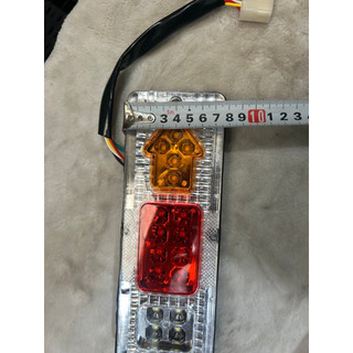 Đèn hậu led mũi tên ngắn 23cm. (Giá 1 chiếc)