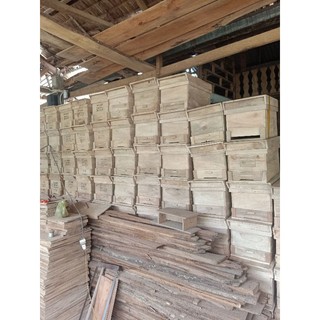 Thùng nuôi ong nội không cầu+ ván ngăn