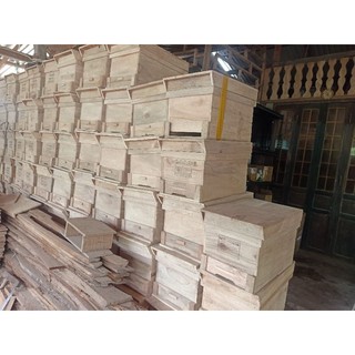 Thùng nuôi ong nội không cầu+ ván ngăn