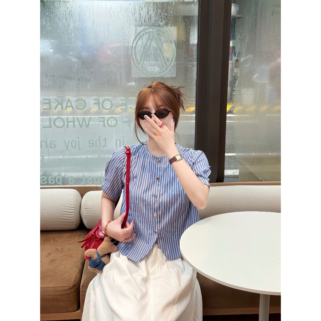 Áo Sơ Mi Kẻ Ngắn Tay Nữ Dáng Lửng Cổ Tròn Chất Thô Mềm Trẻ Trung Nữ Tính - Sơ Mi Công Sở Nữ SM38, Kẻ Xanh Đậm