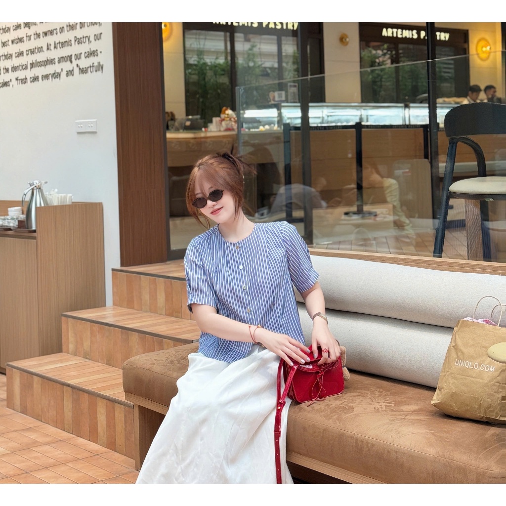 Áo Sơ Mi Kẻ Ngắn Tay Nữ Dáng Lửng Cổ Tròn Chất Thô Mềm Trẻ Trung Nữ Tính - Sơ Mi Công Sở Nữ SM38, Kẻ Xanh Đậm