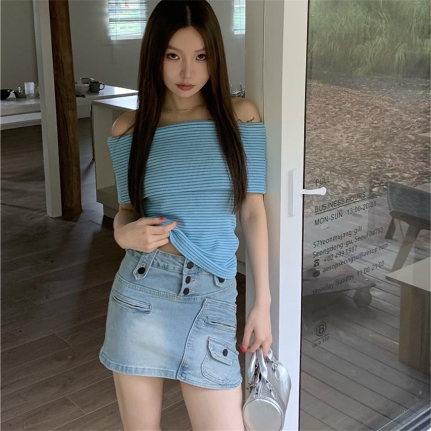 (sẵn)Áo trễ vai chất thun cotton mềm mịn họa tiết kẻ ngang màu đen và xanh thời trang nữ ATV001 - Tiktik