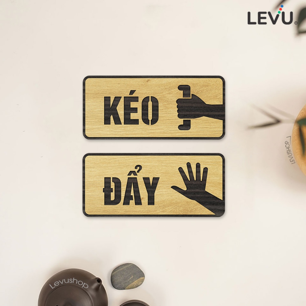 Bộ 2 bảng gỗ Kéo Đẩy trang trí dán cửa ra vào LEVU-TP06