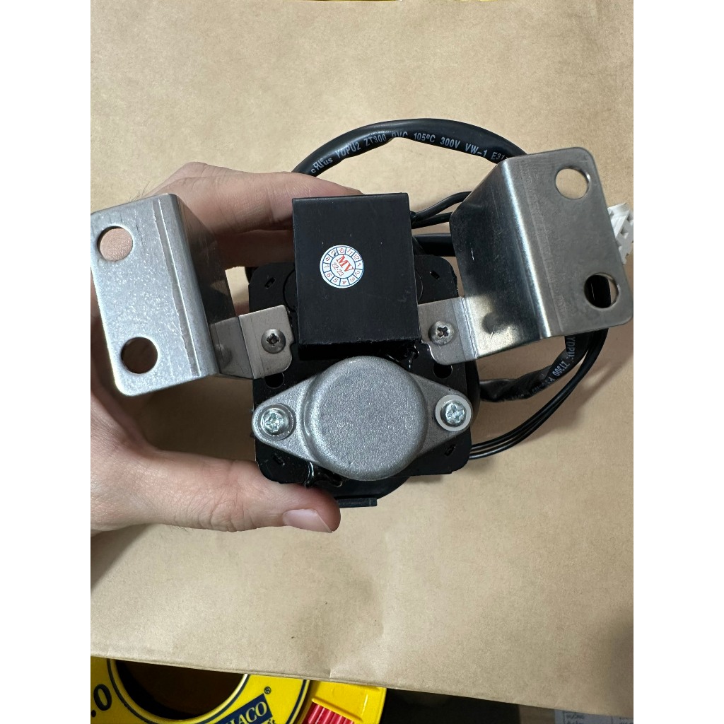 Bơm thoát nước máy lạnh âm trần 220V