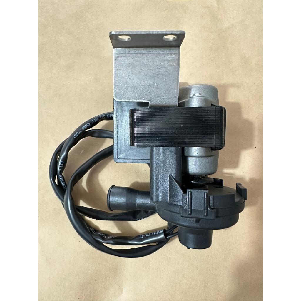 Bơm thoát nước máy lạnh âm trần 220V