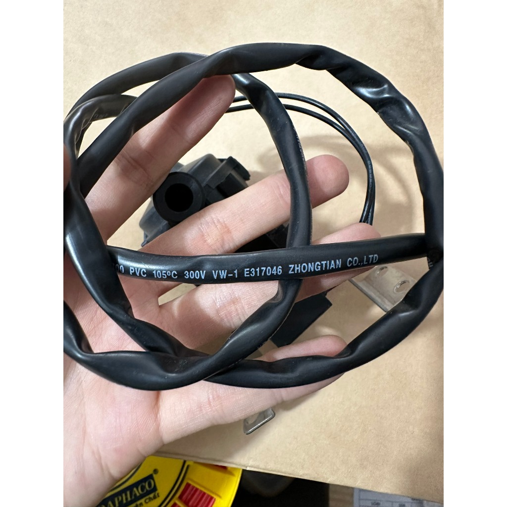 Bơm thoát nước máy lạnh âm trần 220V