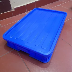 Thùng nhựa sóng bít kích thước 61*42*10cm nuôi sâu, ruồi lính đen đựng dụng cụ linh kiện