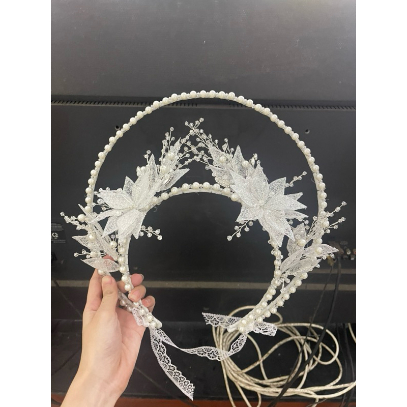 mấn cô dâu đội đầu cài tóc xinh