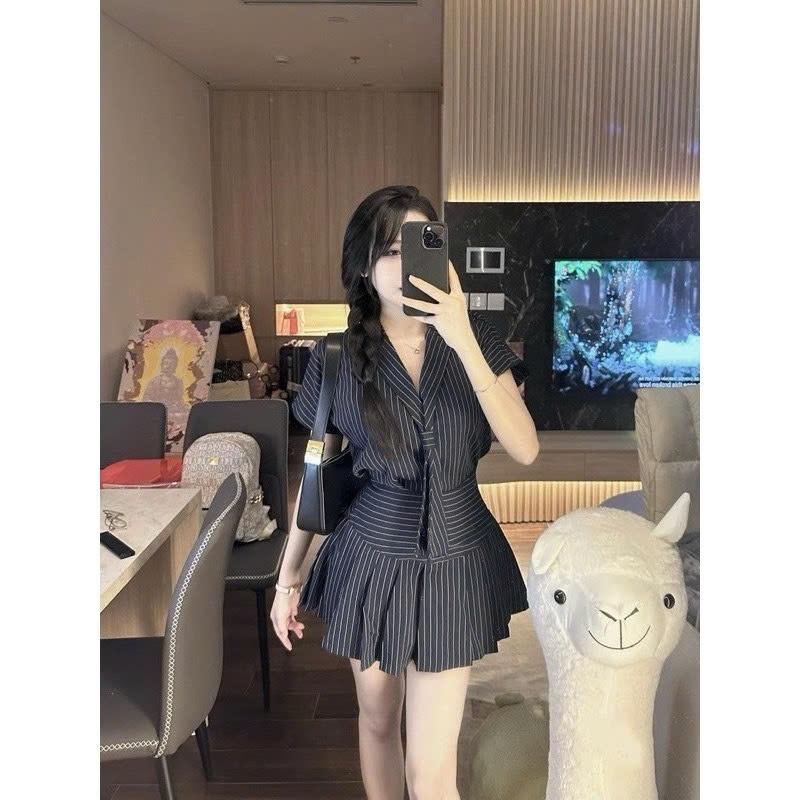 Set Bộ Đồ Nữ Xanh Than Kẻ Sọc Áo Thiết Kế Tay Hến Cổ Vest Mix Chân Váy Xếp Ly Dáng Ngắn