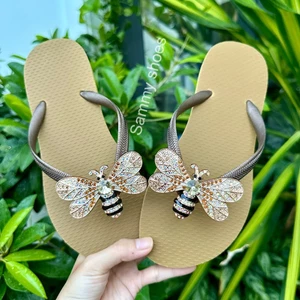 DÉP XỎ NGÓN NỮ GẮN CHARM ONG MIX CÙNG 18 MÀU ĐẾ CAO SU ÊM ÁI