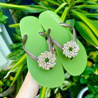 [Mũi Tròn-Nguyệt quế trắng kim loại] DÉP XỎ NGÓN NỮ GẮN CHARM NGUYỆT QUẾ TRẮNG KIM LOẠI(SẮT) MIX 18 MÀU ĐẾ CAO SU ÊM ÁI
