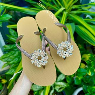 [Mũi Tròn-Nguyệt quế trắng kim loại] DÉP XỎ NGÓN NỮ GẮN CHARM NGUYỆT QUẾ TRẮNG KIM LOẠI(SẮT) MIX 18 MÀU ĐẾ CAO SU ÊM ÁI
