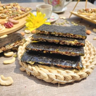 Mona Organic |  Bánh Rong Biển Kẹp Hạt Dinh Dưỡng Ít Ngọt 250gr - 500gr