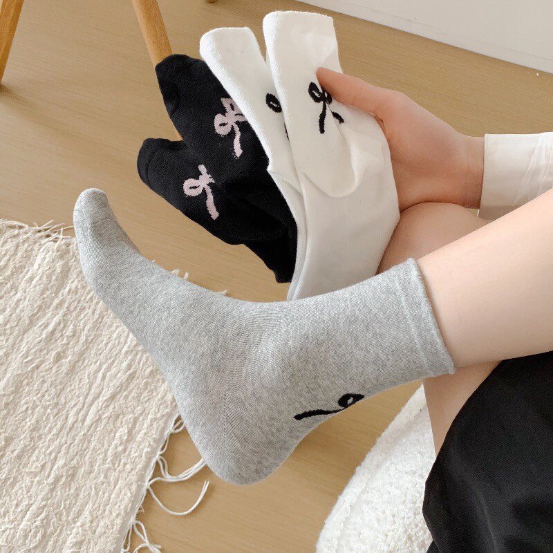 Tất vớ nữ cổ cao nơ đen phong cách Hàn Quốc, chất liệu cotton co giãn thoáng khí - Ekiu Shop
