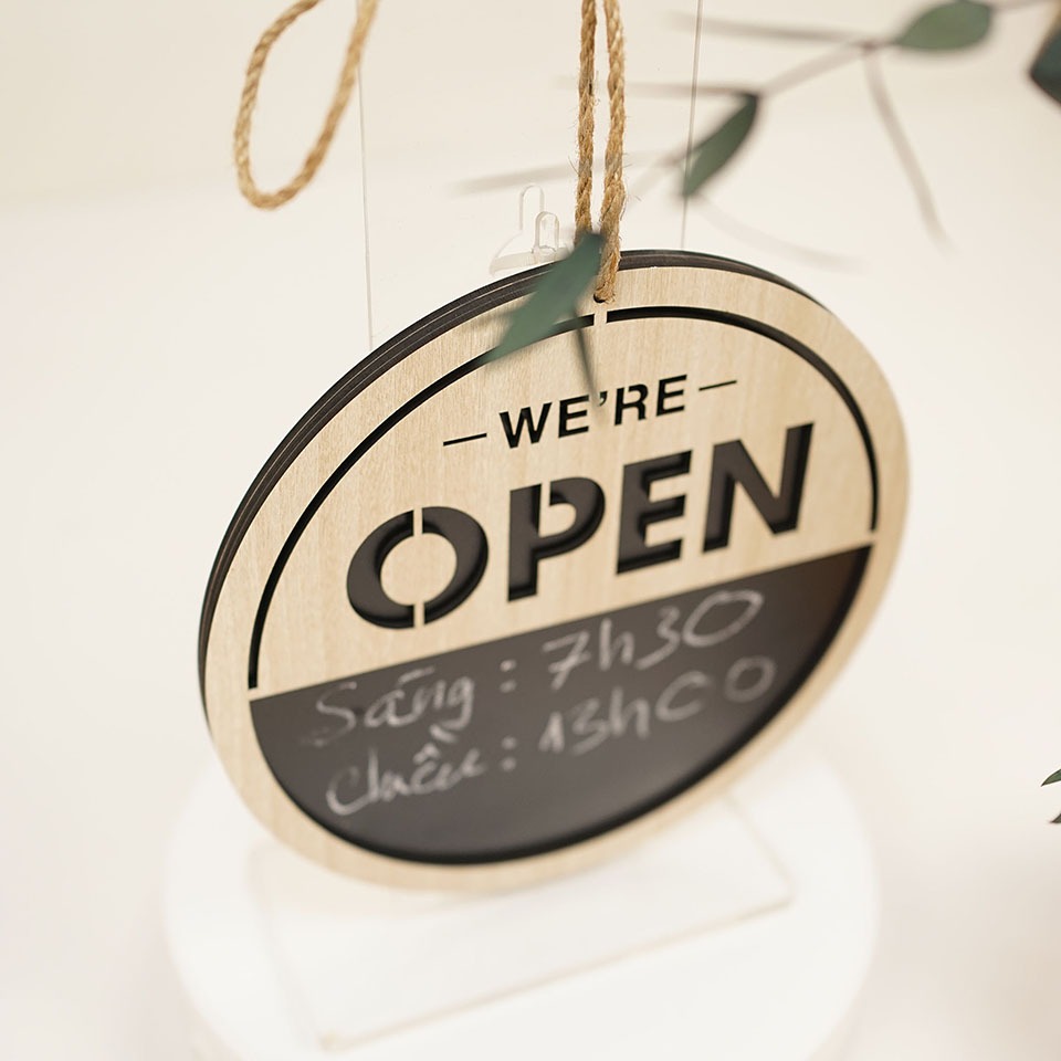 Bảng gỗ treo 2 mặt Open Closed trang trí giờ đóng mở cửa quán LEVU-BG36