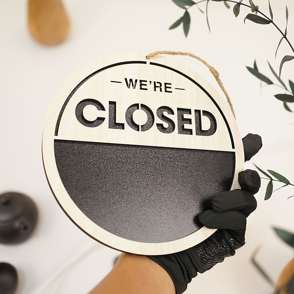 Bảng gỗ treo 2 mặt Open Closed trang trí giờ đóng mở cửa quán LEVU-BG36