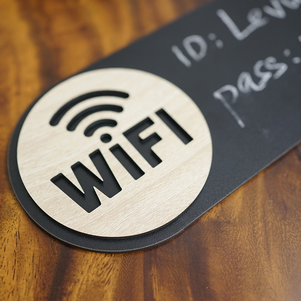 Bảng tên wifi bằng gỗ đen viết phấn nội dung password wifi LEVU TW12