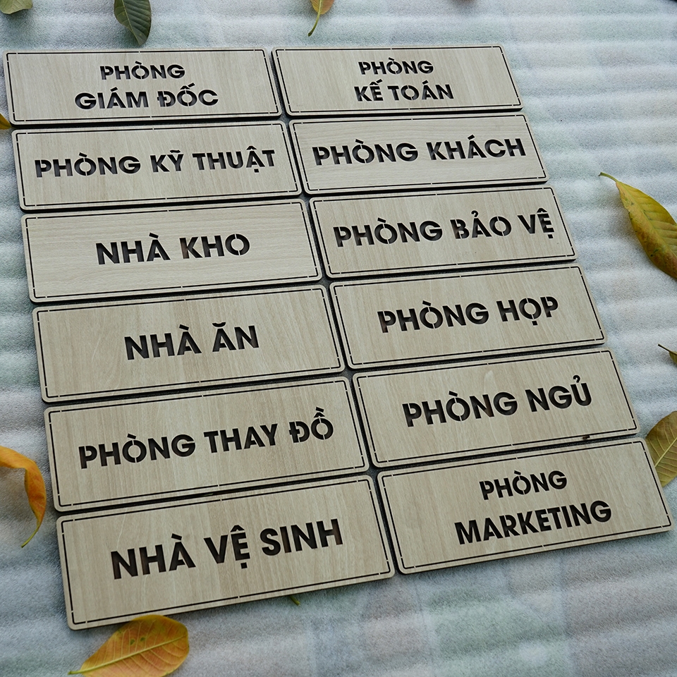 12 Mẫu bảng gỗ tên phòng dán cửa giá rẻ có sẵn keo dán tường