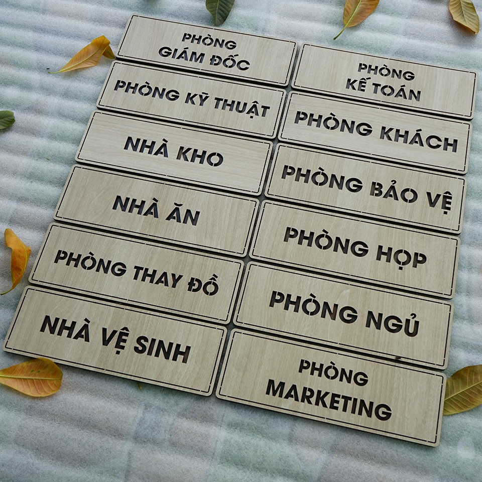12 Mẫu bảng gỗ tên phòng dán cửa giá rẻ có sẵn keo dán tường