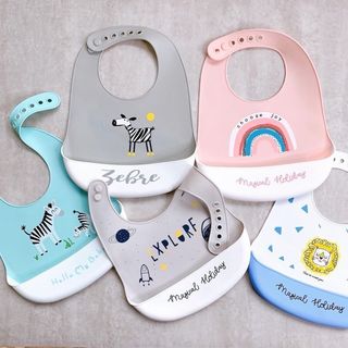 Yếm ăn silicone siêu nhẹ cho bé với nhiều họa tiết dễ thương