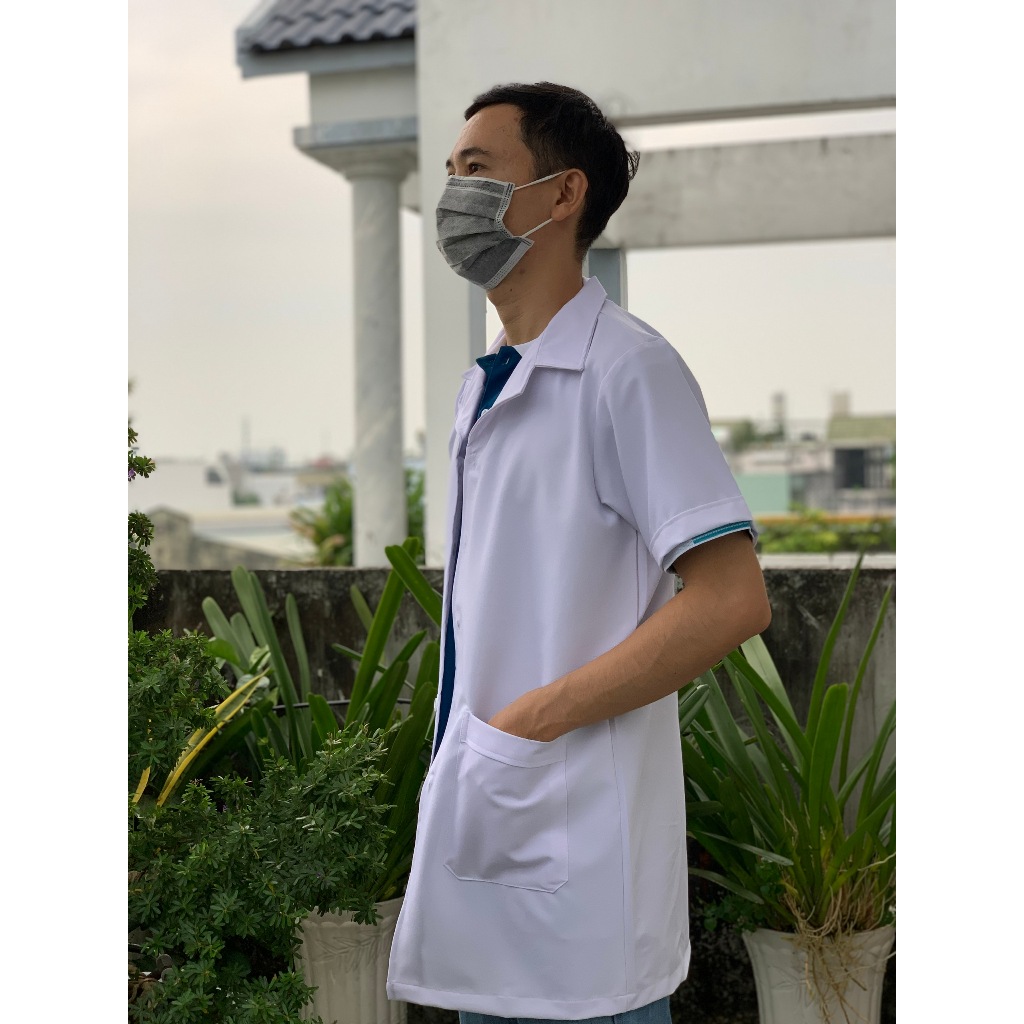 Áo Blouse NAM Trắng Tay Ngắn Thân Ngắn Vải Cotton, Nhà Thuốc, Bác Sĩ, Điều Dưỡng, Y Tá, Sinh Viên Khoa Y