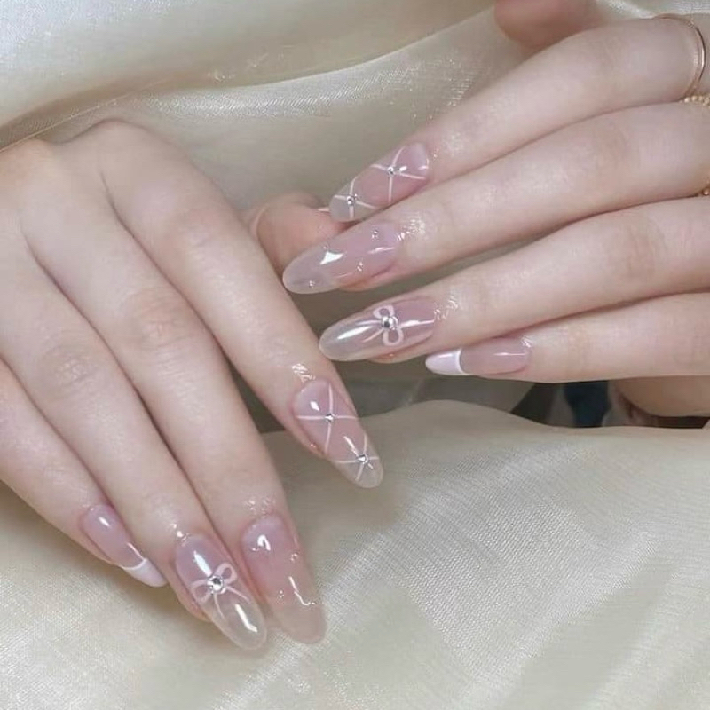 Nailbox thiết kế móng giả sơn thạch tráng gương ánh bạc vẽ nơ xinh Thyy.nail  | Shopee Việt Nam