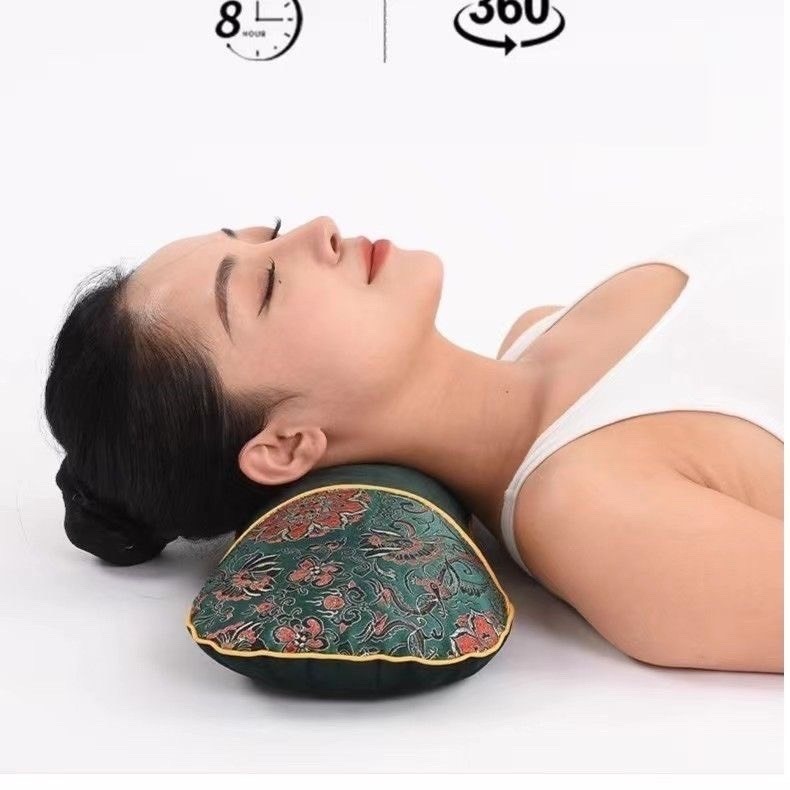 Gối ngải cứu cắm điện giúp giảm đau mỏi vai gáy, Gối ngải cứu điện, Gối mát xa thảo dược