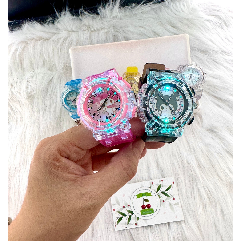 Hoạt Hình Đồng Hồ Đeo Tay Có Đèn led Hình Sanrio Kurome/ Siêu Nhân Nhiều Màu Sắc Cho Bé