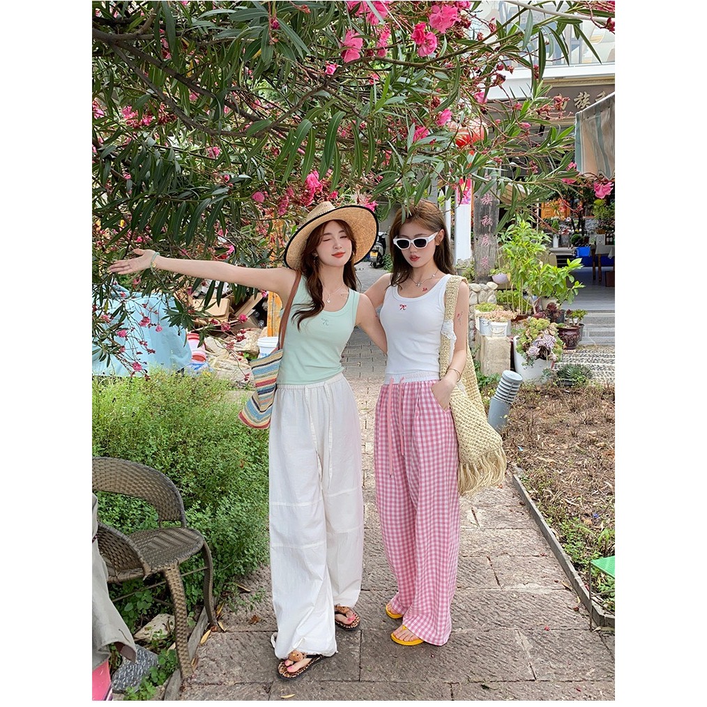 Áo ba lô cổ rộng dáng ôm In hình Nơ nhỏ JULY fashion2023, Áo ba lỗ chất gân tăm lụa mềm mại, co giãn 4 chiều.