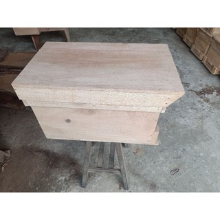 Thùng nuôi ong lấy mật KT 42 x 25 x 28  Độ Dày 1,3cm + 2 cầu có dây inox + Ván Ngăn