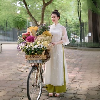 Áo dài cách tân 4 tà thêu, chất liệu lụa tơ cao cấp