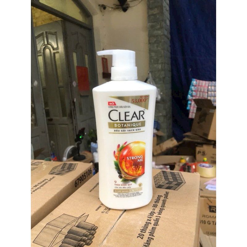 Dầu gội sạch gàu Clear Botanique 9 thảo dược quý 630g