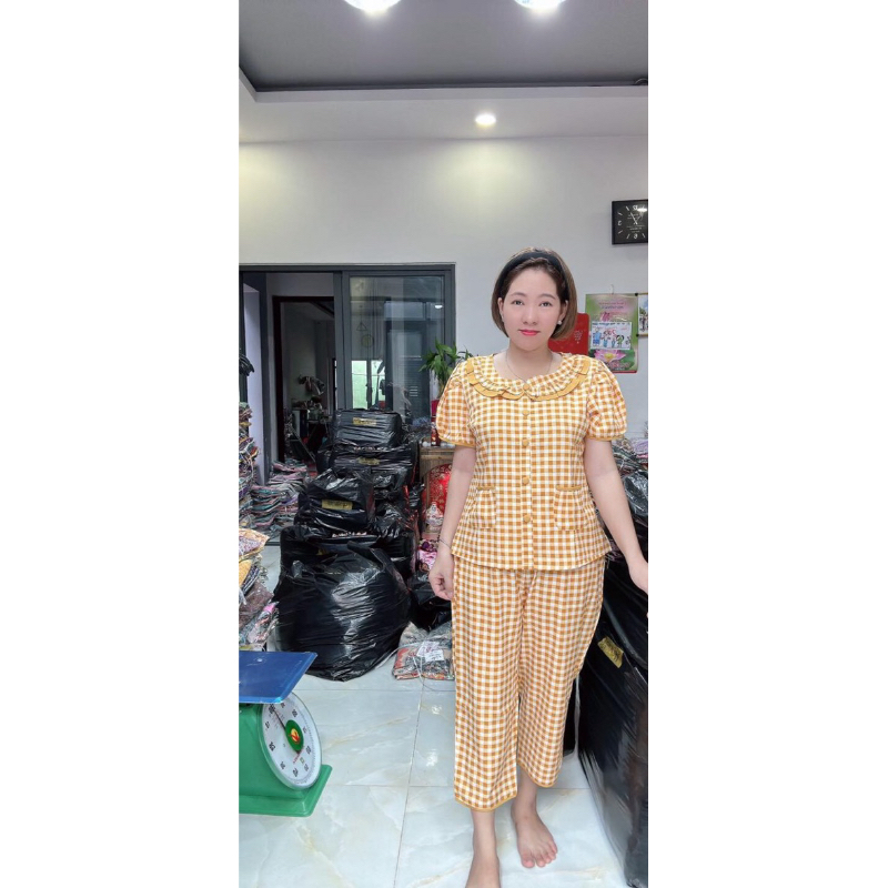 Đồ bộ nữ,đồ ngủ mặc nhà  vải lụa tay phồng cổ sen hoạ tiết sọc caro siêu cưng size 45-67kg.