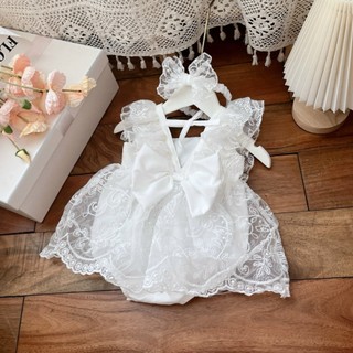 Body ren trắng tặng kèm turban bé gái 3-9kg. Body thiết kế đầy tháng bé gái. Dino Kids