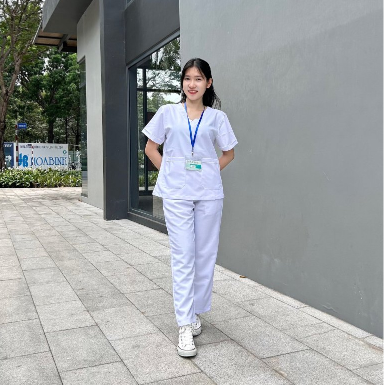 Bộ Scrubs Màu Trắng Bác Sĩ, Quần Áo Blouse Cổ Tim NAM NỮ Màu Trắng chất vải Cotton Lạnh mịn mát dày dặn