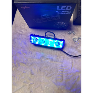 Đèn led bi trợ sáng ô tô, xe máy 4 bóng 1 hàng nhiều chế độ sáng.