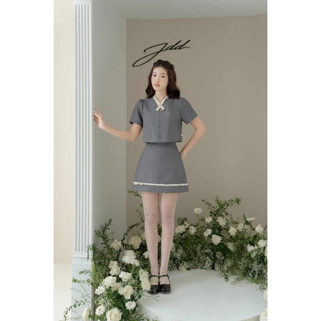 Ảnh Set đồ áo tay bồng cách điệu cổ 2T49.2407K, chân váy A đè dây gấu 4S26.2407K thiết kế bởi JM Dress Design 3