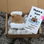 Móc khoá Capybara chuột lang nước quấn khăn tắm bằng len handmade (ảnh thật shop chụp)